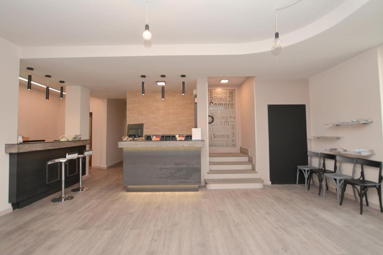 Hotel & Apartments " Perpoin " Saluzzo Exterior foto