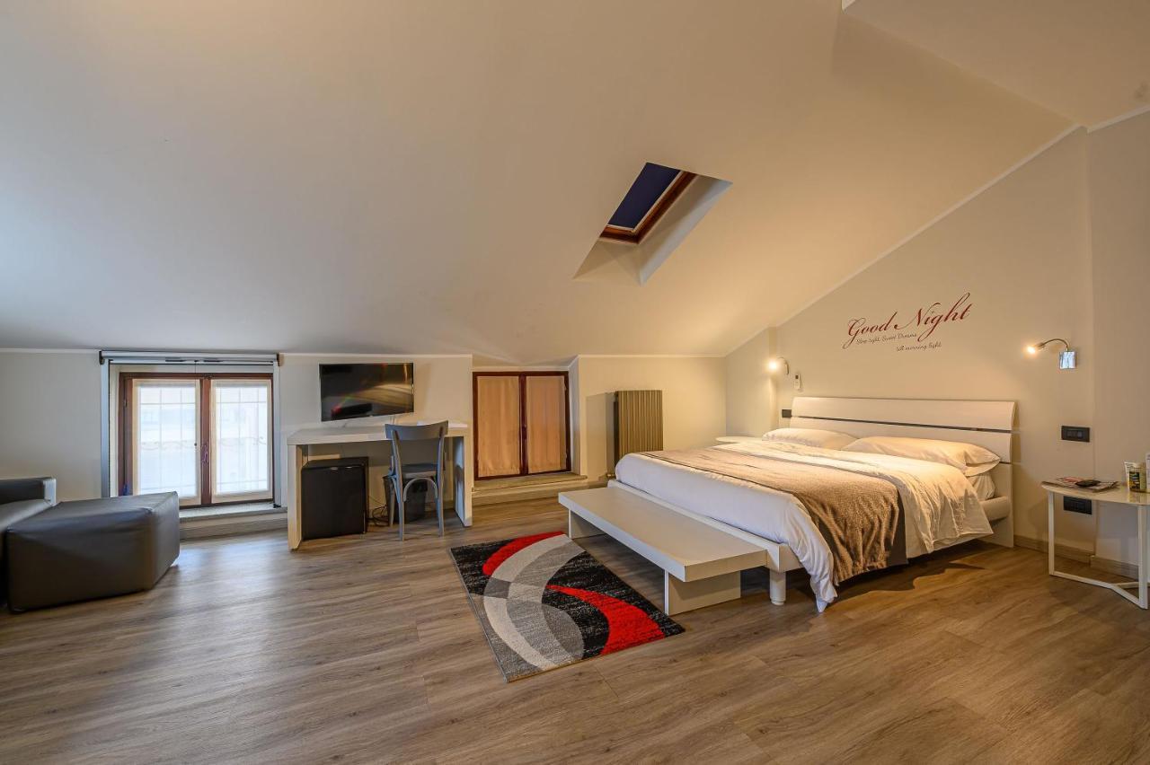 Hotel & Apartments " Perpoin " Saluzzo Exterior foto